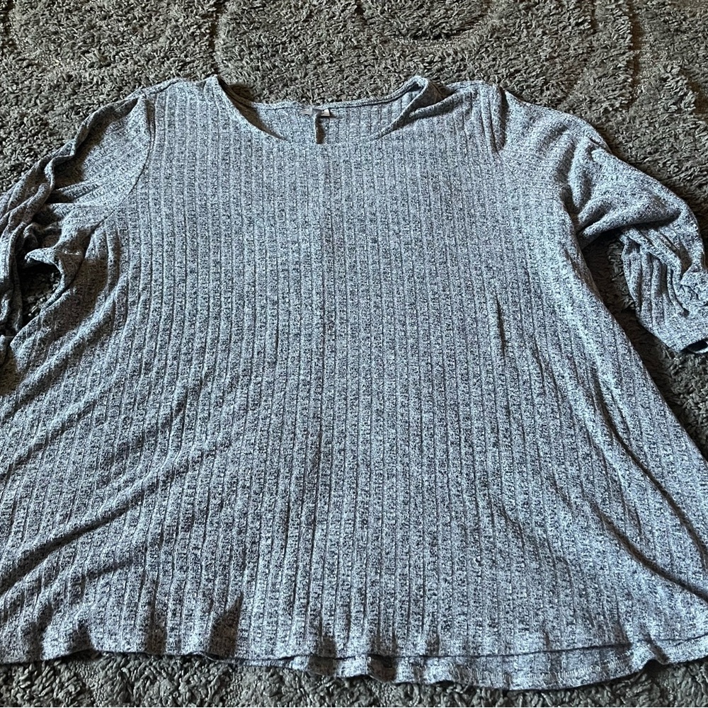 Avenue Women's Gray Ribbed 3/4 Sleeve Top Size 30/32